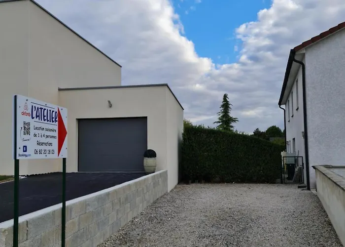 L Atelier アパート Courtisols